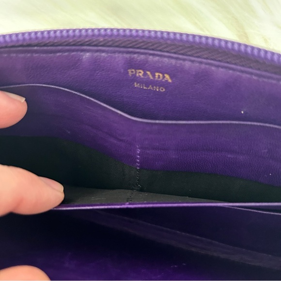 Vintage Prada purple quilted zip around wallet - Picture 9 of 12